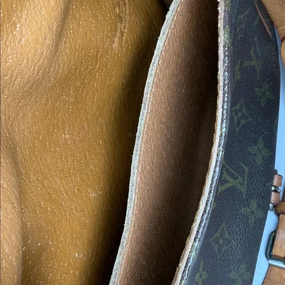 Louis Vuitton vintage Crossbody bag adjustable strap good used condition - Picture 15 of 16